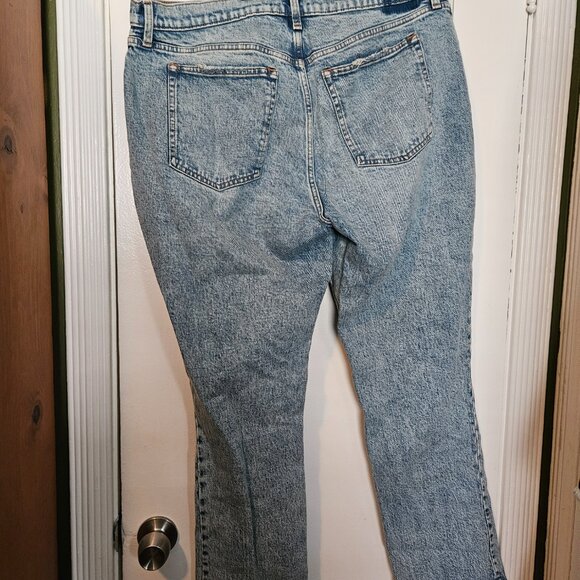 Abercrombie and Fitch 90s High Rise Acid Wash Skinny Jeans - Picture 7 of 7